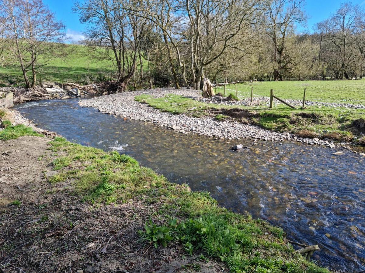 Riverside Cabin In Shropshire Oswestry Exterior foto